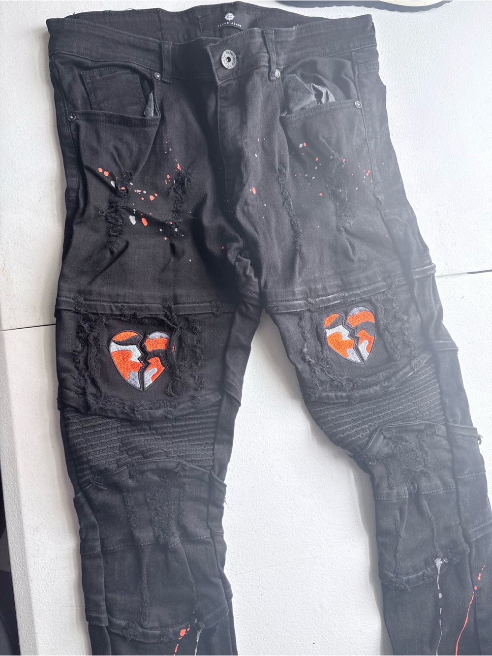 Focus Men's Broken Heart Black Skinny Jeans-Size 34/32 distressed paint splatter